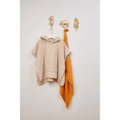 Bébé-jou Bebe-Jou Steppe Poncho 301720 4 Bébé-jou Bebe-Jou Steppe Poncho 301720 -babybenodigdheden steppe sfeerfoto 10