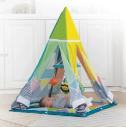 Infantino Large Teepee Gym Speelkleed BK-216143 -babybenodigdheden teepee sfeer 2