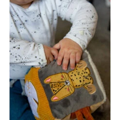 Tryco Jungle Activiteitenkubus TR-243339 -babybenodigdheden tr 243339 8720663931955 activity cube jungle sfeer2