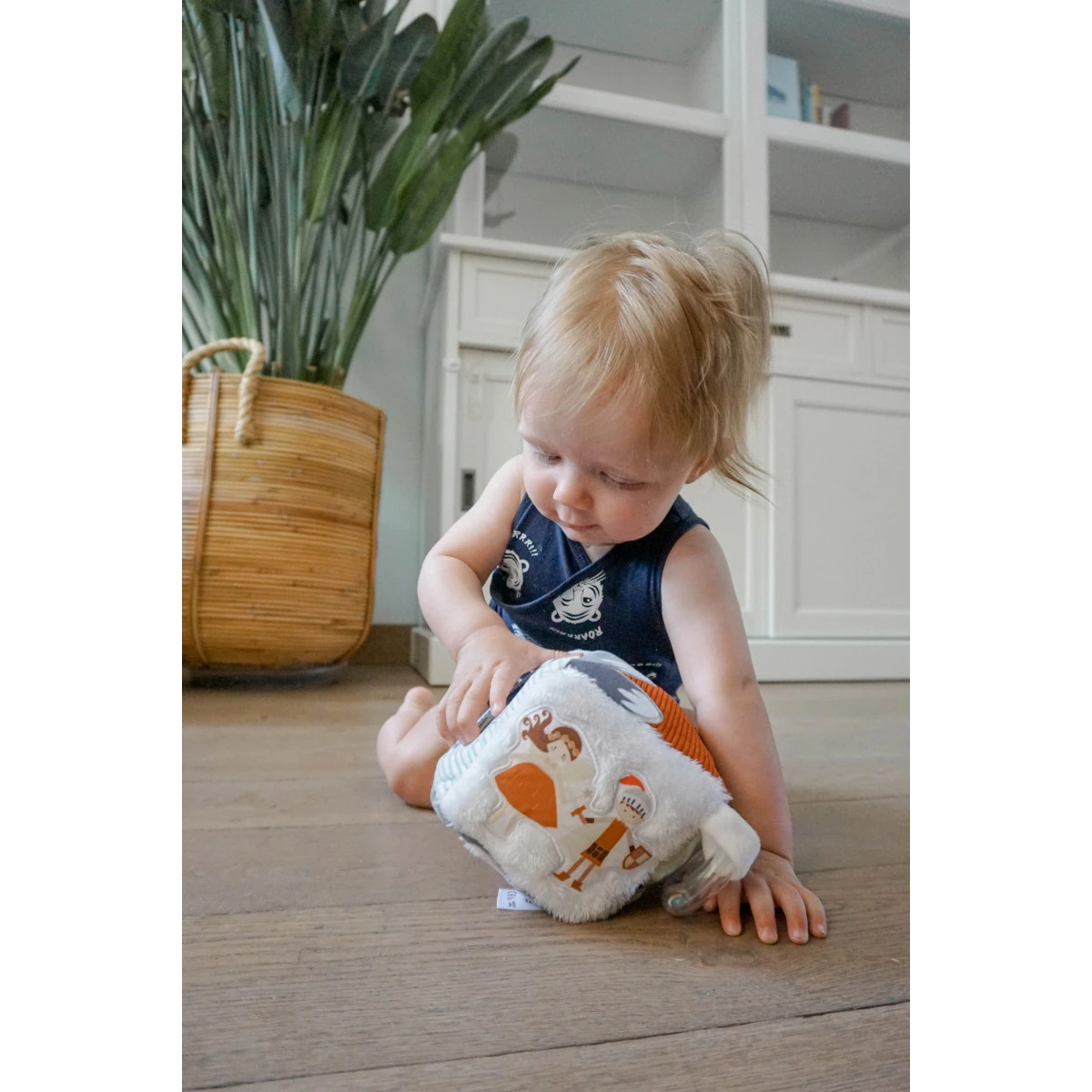 Tryco Fantasie Activiteitenkubus TR-243340 Tryco Fantasie Activiteitenkubus TR-243340 -babybenodigdheden tr 243340 activity cube fantasy 04