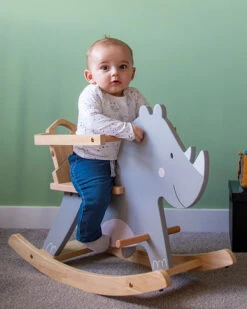Tryco Neushoorn Houten Hobbeldier TR-353010 -babybenodigdheden tr 353010 tryco wooden rocking animals rhino 01a 1920x1920