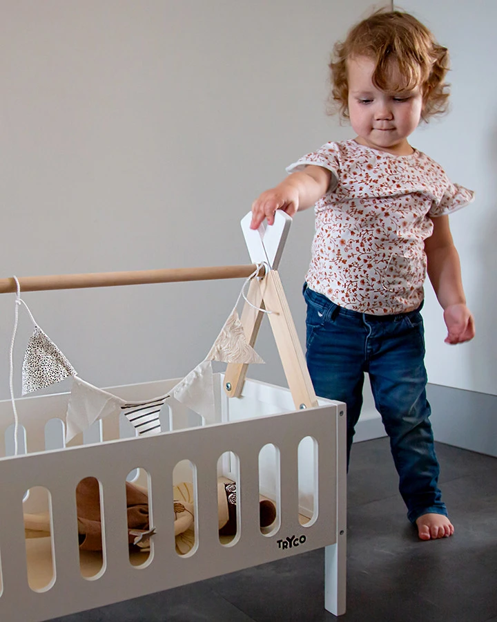 Tryco Tipi Houten Poppenbed TR-353013 Tryco Tipi Houten Poppenbed TR-353013 -babybenodigdheden tr 353013 tryco wooden tipi doll bed 05