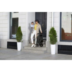 Kinderkraft Trig 2 Grey Wandelwagen KSTRIG2TGRY0000 -babybenodigdheden twig 2 sfeer 1 1 1