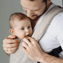 Zaffiro City Geo Blue Steel Ergonomische Draagzak 8241 -babybenodigdheden zaffiro city beige leaves ergonomische draagzak 3 3