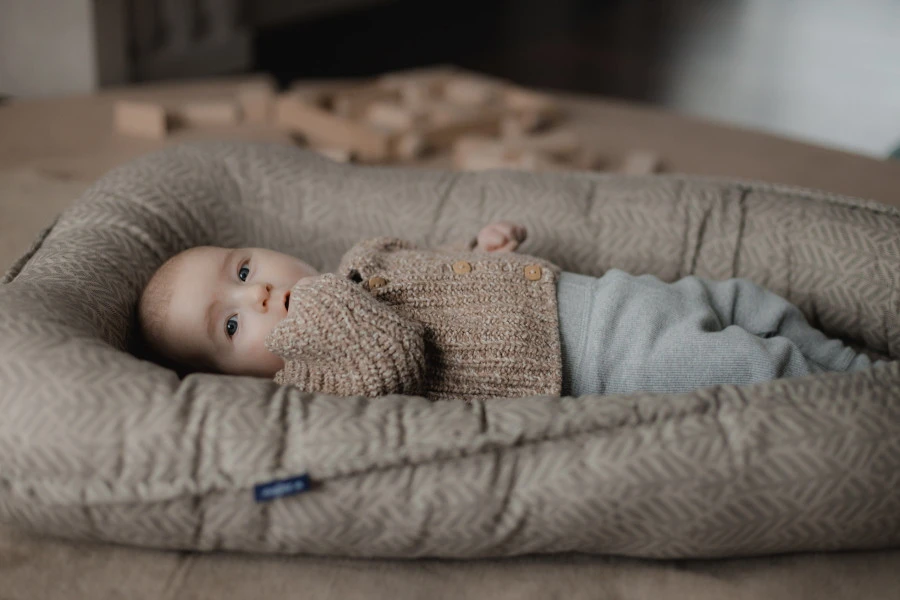 Zaffiro Graphite Leaves Babynest 0985 Zaffiro Graphite Leaves Babynest 0985 -babybenodigdheden zaffiro graphite leaves babynest 0985 1